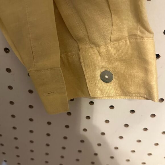Jordan Woman pale yellow button up too long sleeve - Picture 4 of 8
